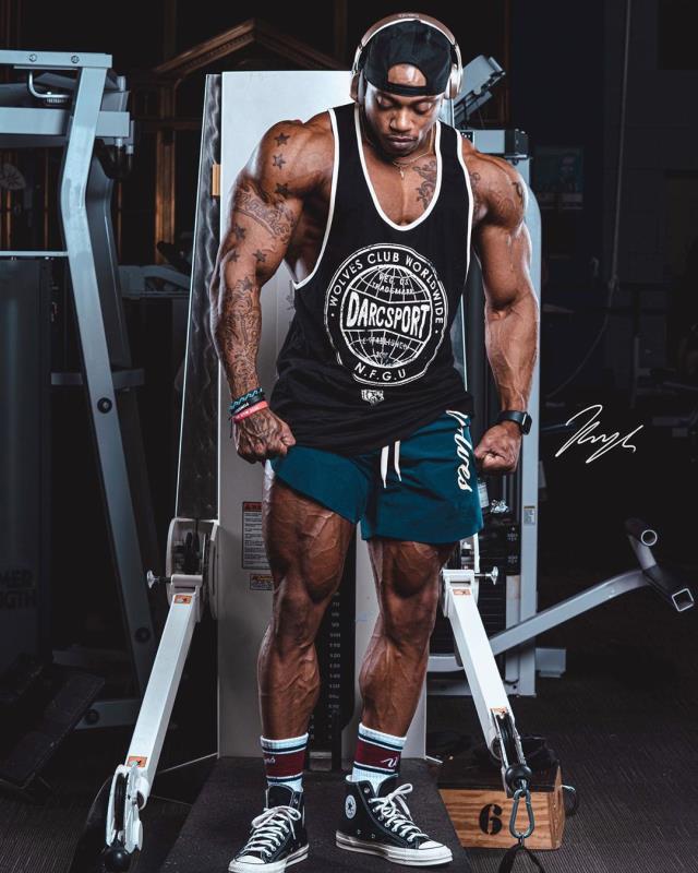 Men's Active Clothing// Ropa Activa Para Caballeros